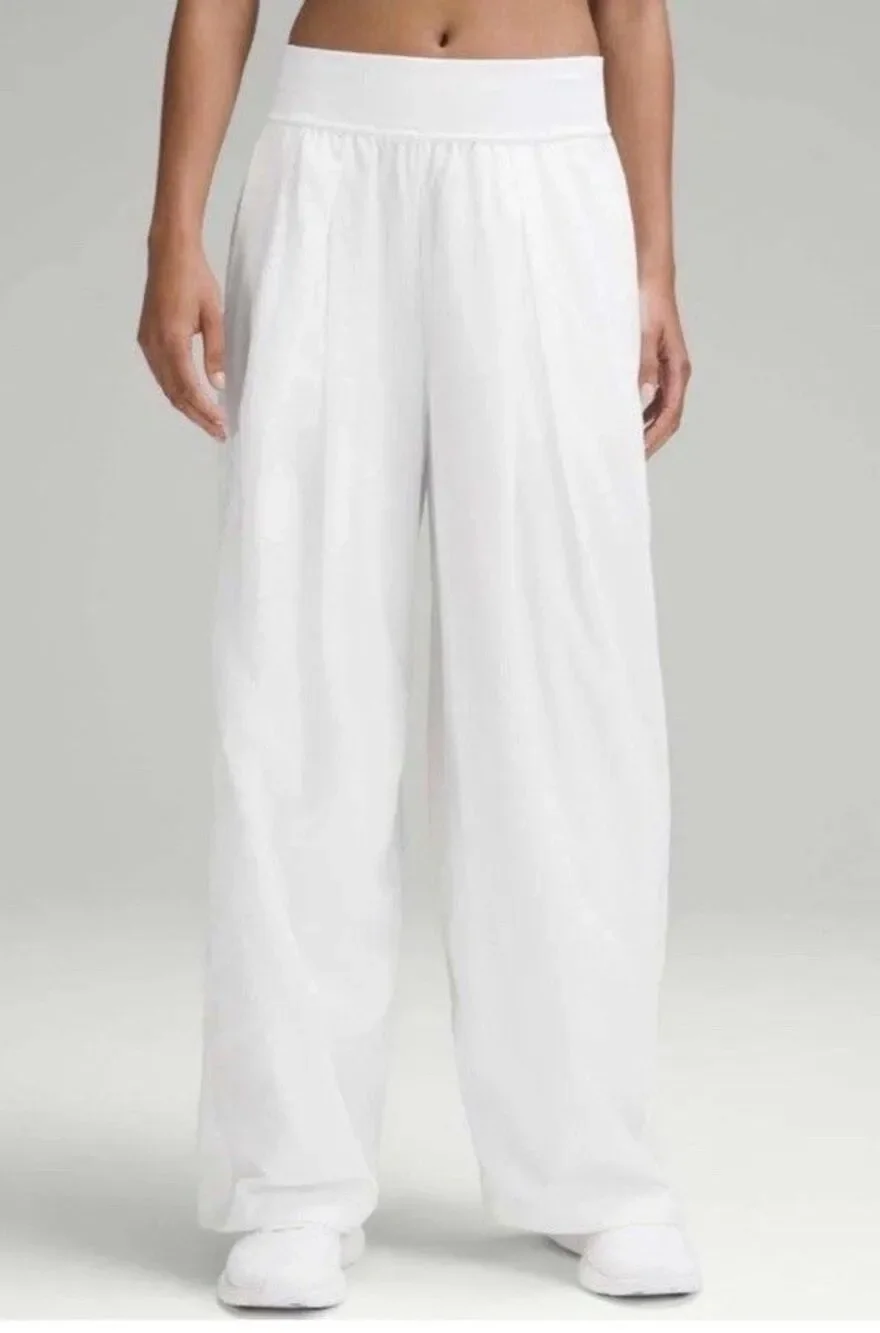 Lululemon White Lightweight Tennis Track Pants Wide-Leg 6  Never Worn 30” Inseam